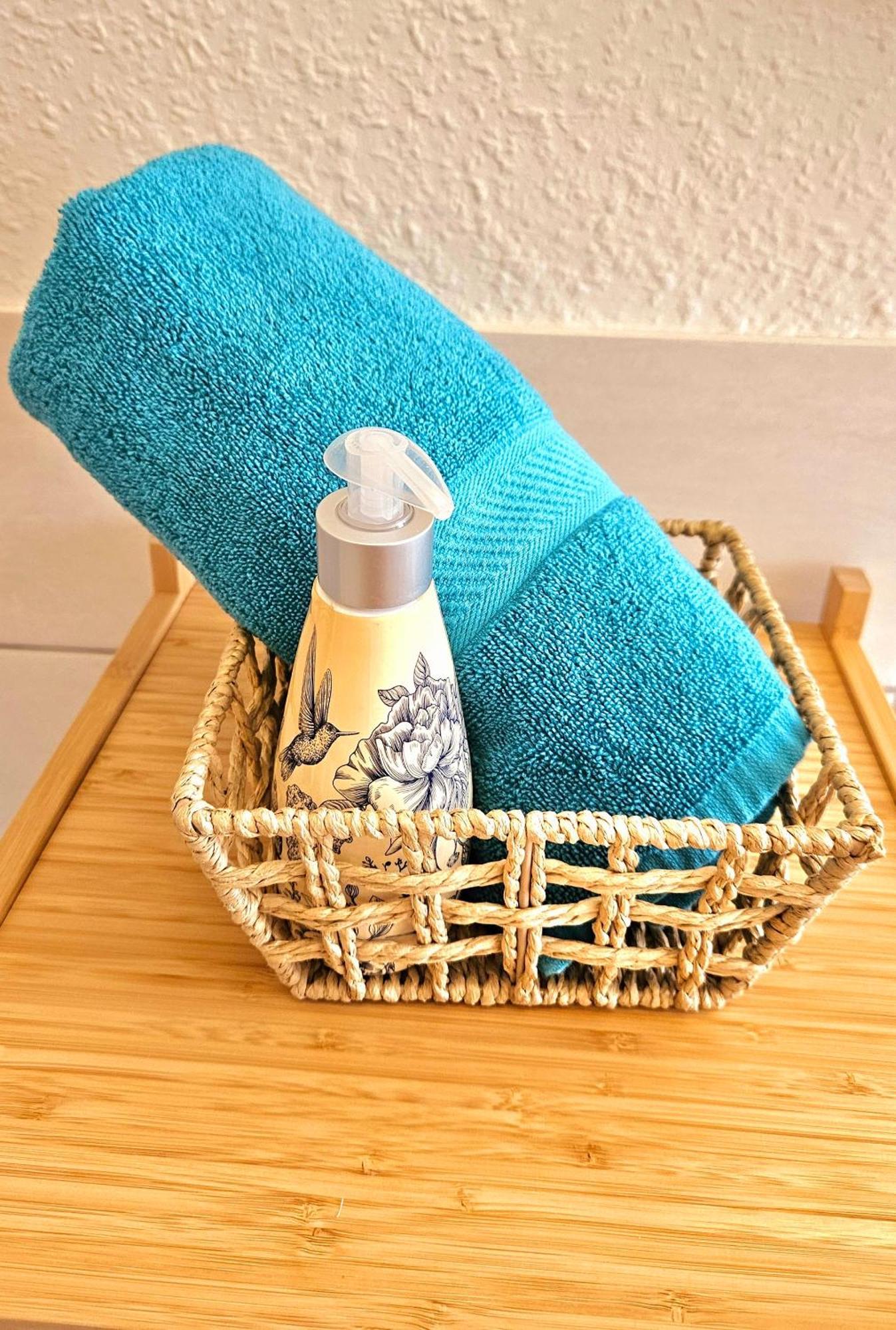 Zentrale Wohlfuehlwohnung - Ideal Fuer Ihren Urlaub Oder Die Geschaeftsreise Magdeburgo Esterno foto