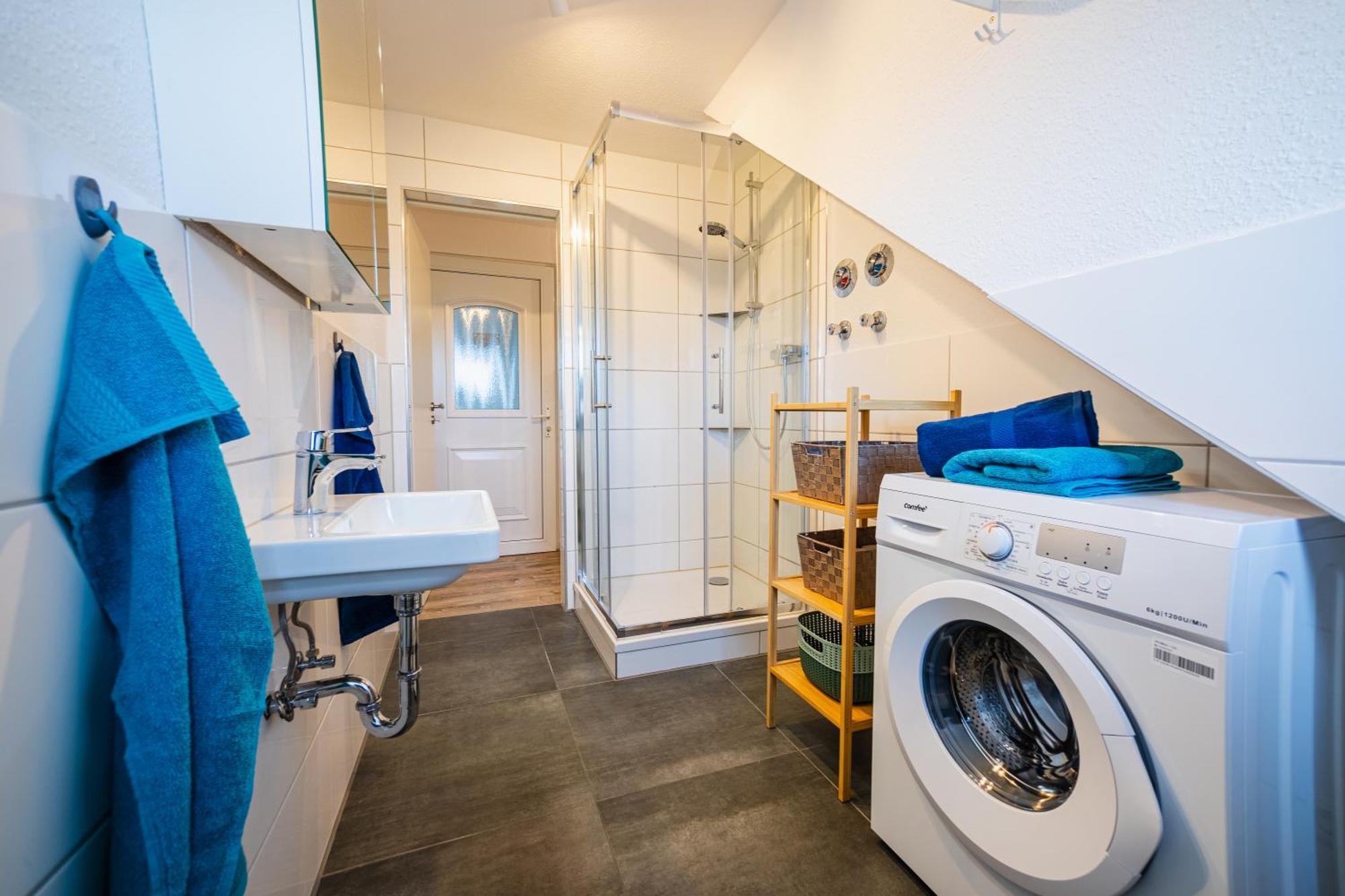 Zentrale Wohlfuehlwohnung - Ideal Fuer Ihren Urlaub Oder Die Geschaeftsreise Magdeburgo Esterno foto